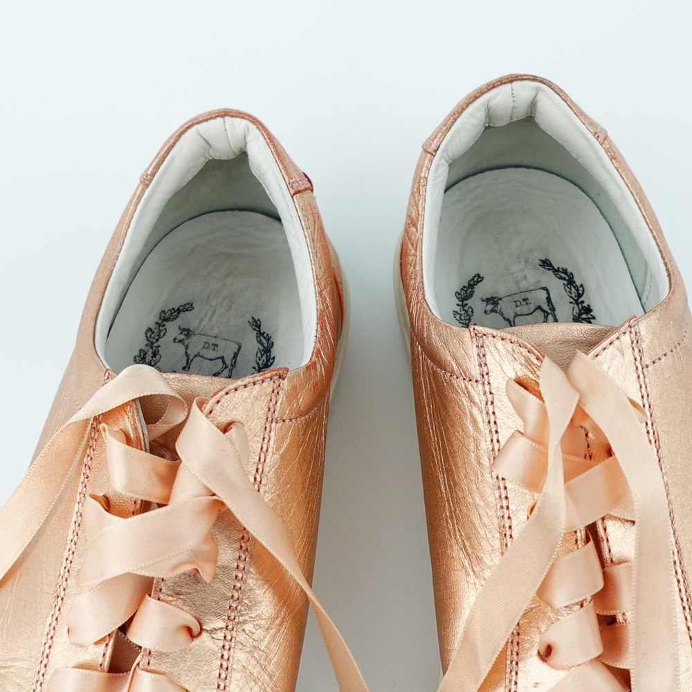 Del Toro Leather Sneakers Womens 9 Pink Metallic Low Top Satin Laces Shoes Glam - Picture 15 of 16
